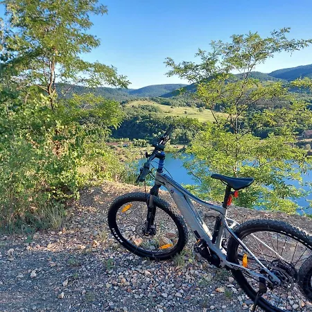 公寓 Benyecske Chill & *