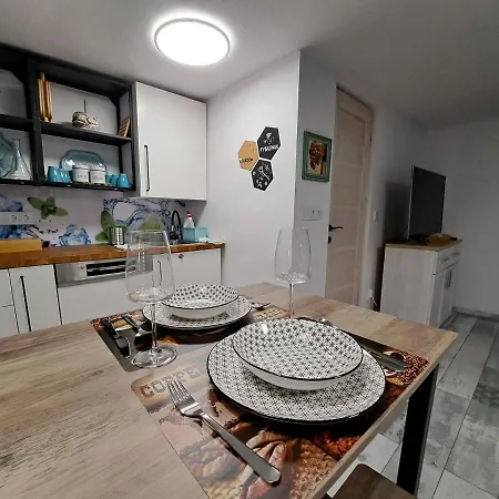 公寓 Benyecske Chill & *